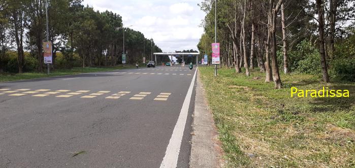 Road to the Lien Khuong Airport